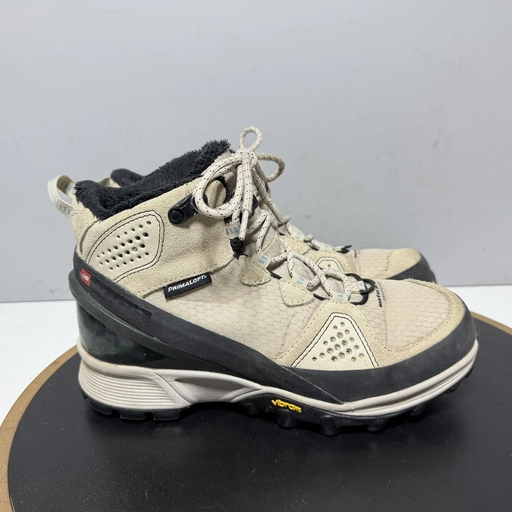 New Balance Boots Womens Size 7.5B Beige Suede Primaloft Vibram Winter Hiking